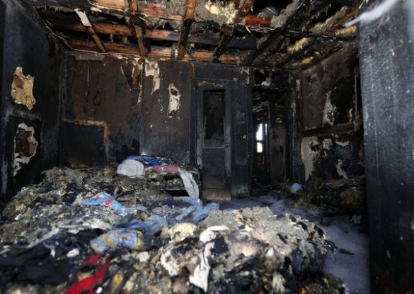 τραγωδία: Κάηκε ζωντανή με τα έξι παιδιά της μέσα στο σπίτι (pics)