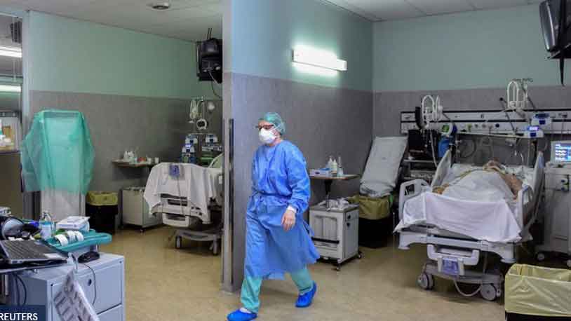 Τις δραματικές στιγμές που βιώνουν ασθενείς, γιατροί και νοσηλευτές στο νοσοκομείο του Μπέργκαμο, την περιοχή της Ιταλίας που πλήττεται περισσότερο από τον κορονοϊό